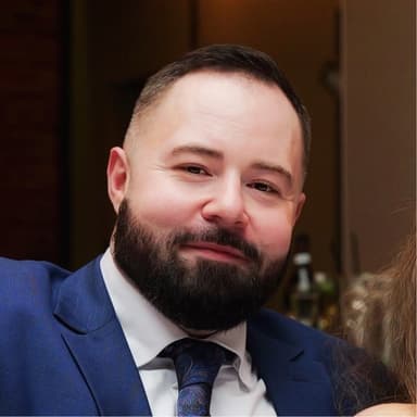 Adrian Serafin, founder and editor of RateOrchard